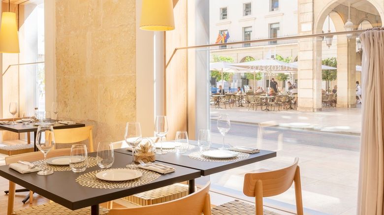 <b>Eurostars Portico Alicante Restaurant</b>. Images powered by <a href="https://www.leonardoworldwide.com/" title="Leonardo Worldwide" target="_blank">Leonardo</a>.