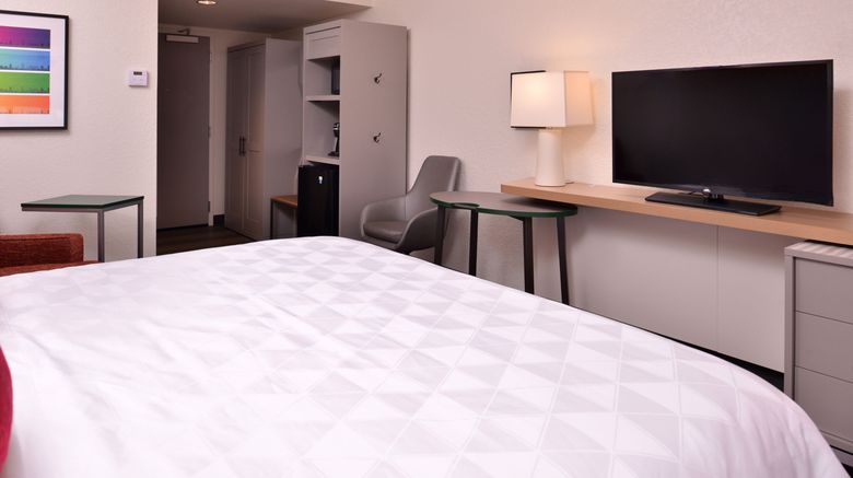 <b>Holiday Inn & Suites Intl Drive S Room</b>. Images powered by <a href="https://www.leonardoworldwide.com/" title="Leonardo Worldwide" target="_blank">Leonardo</a>.