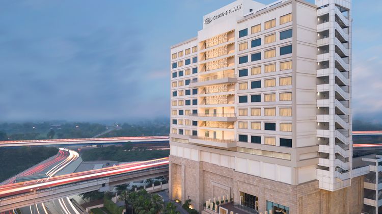 Crowne Plaza New Delhi Mayur Vihar Noida Exterior