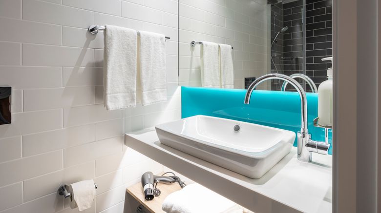 <b>Holiday Inn Express Antwerp City Centre Room</b>. Images powered by <a href="https://www.leonardoworldwide.com/" title="Leonardo Worldwide" target="_blank">Leonardo</a>.