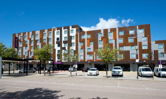 Premier Inn Milton Keynes (Theatre Dist) Exterior