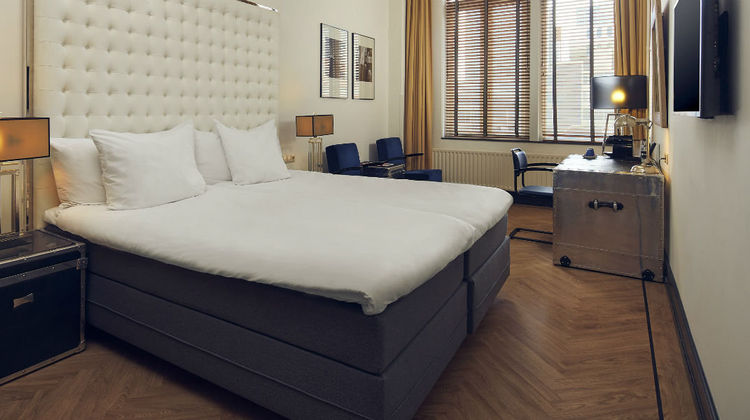 Hotel New York Room