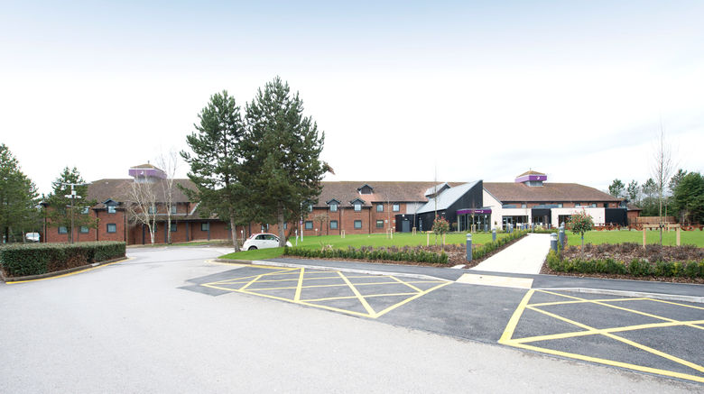 <b>Premier Inn Newbury Town South Exterior</b>. Images powered by <a href="https://www.leonardoworldwide.com/" title="Leonardo Worldwide" target="_blank">Leonardo</a>.