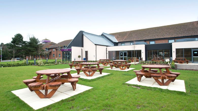 <b>Premier Inn Newbury Town South Exterior</b>. Images powered by <a href="https://www.leonardoworldwide.com/" title="Leonardo Worldwide" target="_blank">Leonardo</a>.