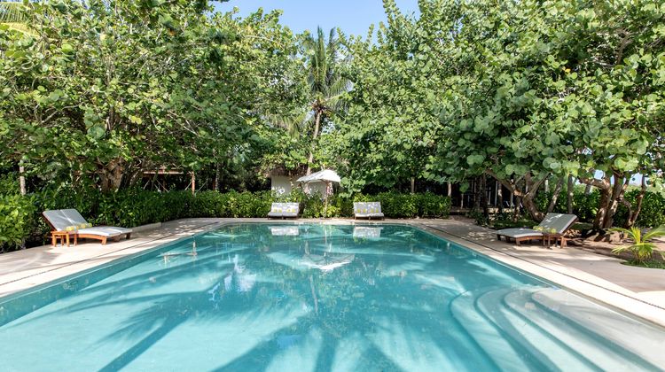 Hotel Esencia Pool