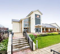 Premier Inn Newton Abbott Exterior