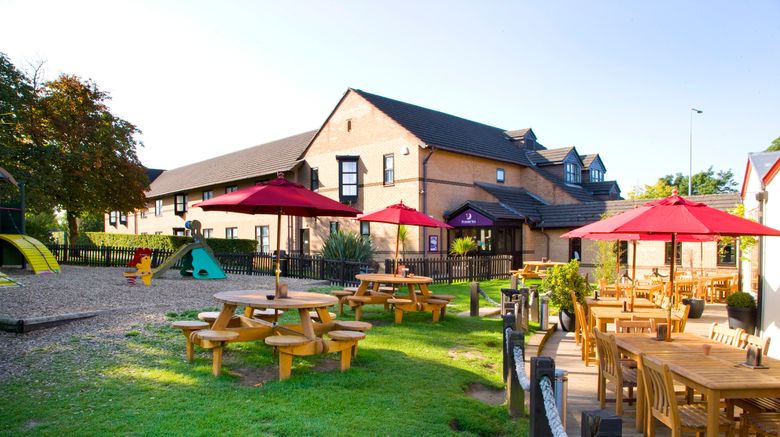 <b>Premier Inn Northampton South (Wootton) Exterior</b>. Images powered by <a href="https://www.leonardoworldwide.com/" title="Leonardo Worldwide" target="_blank">Leonardo</a>.