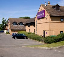 Premier Inn Northampton South (Wootton) Exterior