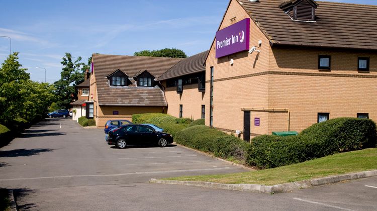 Premier Inn Northampton South (Wootton) Exterior