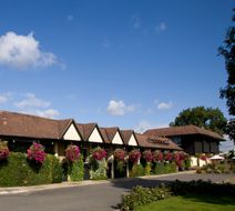 Premier Inn Northampton West (Harpole) Exterior