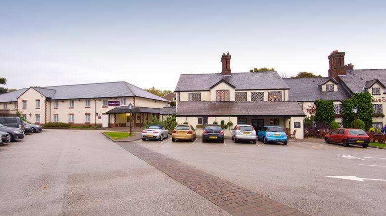 <b>Premier Inn Northwich (Sandiway) Exterior</b>. Images powered by <a href="https://www.leonardoworldwide.com/" title="Leonardo Worldwide" target="_blank">Leonardo</a>.