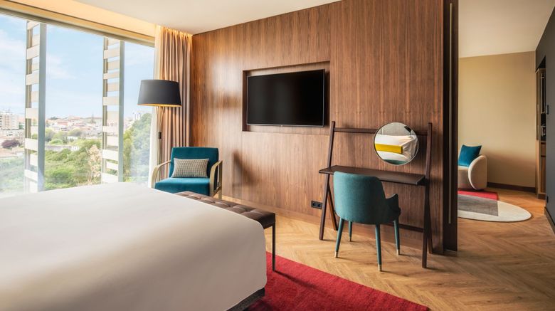 <b>Renaissance Porto Lapa Hotel Suite</b>. Images powered by <a href="https://www.leonardoworldwide.com/" title="Leonardo Worldwide" target="_blank">Leonardo</a>.