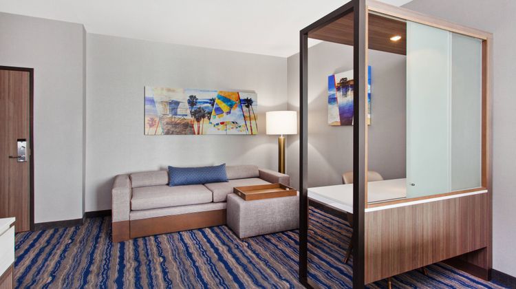 SpringHill Suites Huntington Beach Suite