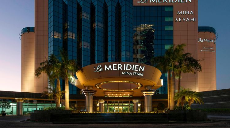 Le Meridien Mina Seyahi Resort & Marina Exterior
