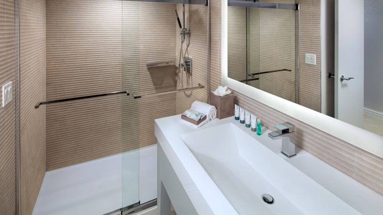 <b>The Westin Grand Cayman Seven Mile Beach Room</b>. Images powered by <a href="https://www.leonardoworldwide.com/" title="Leonardo Worldwide" target="_blank">Leonardo</a>.