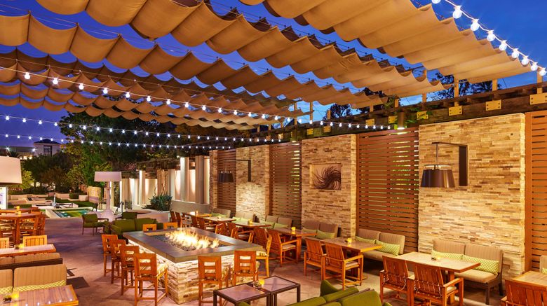 <b>The Westin Pasadena Restaurant</b>. Images powered by <a href="https://www.leonardoworldwide.com/" title="Leonardo Worldwide" target="_blank">Leonardo</a>.