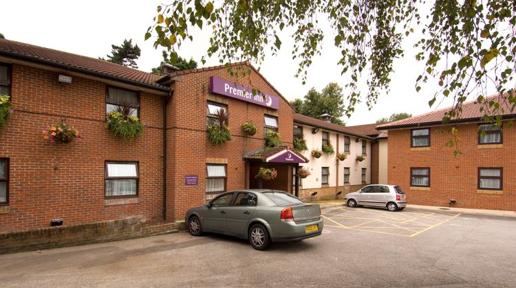 Premier Inn Nottingham South Exterior