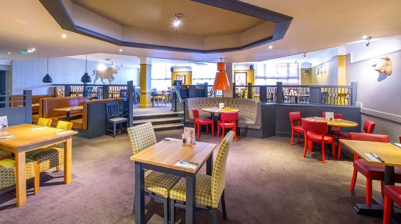 <b>Premier Inn Oldham (Broadway) Restaurant</b>. Images powered by <a href="https://www.leonardoworldwide.com/" title="Leonardo Worldwide" target="_blank">Leonardo</a>.