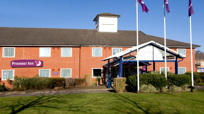 <b>Premier Inn Pontypool Exterior</b>. Images powered by <a href="https://www.leonardoworldwide.com/" title="Leonardo Worldwide" target="_blank">Leonardo</a>.