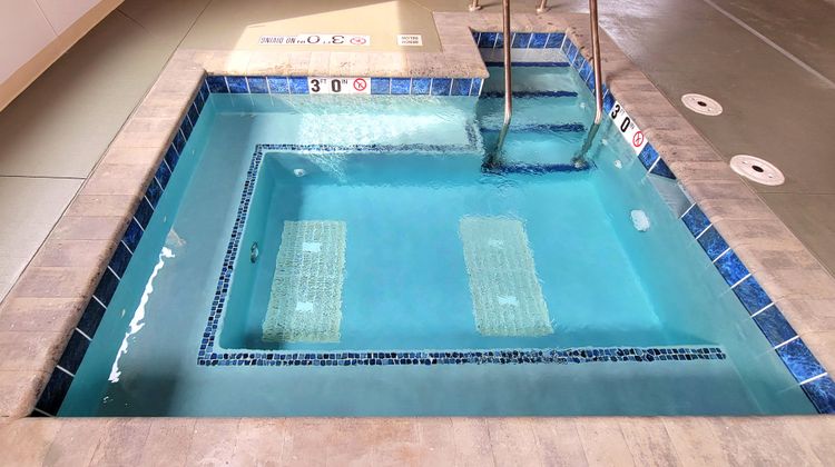 Jasper Ridge Inn Ishpeming Pool