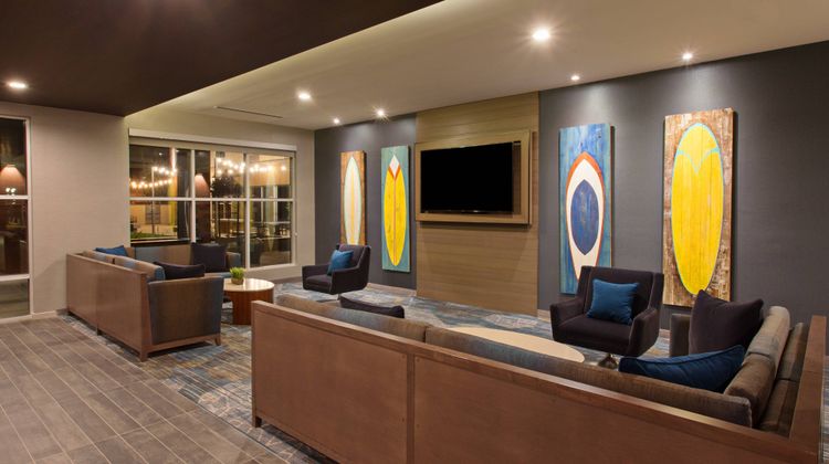 Courtyard San Diego El Cajon Lobby