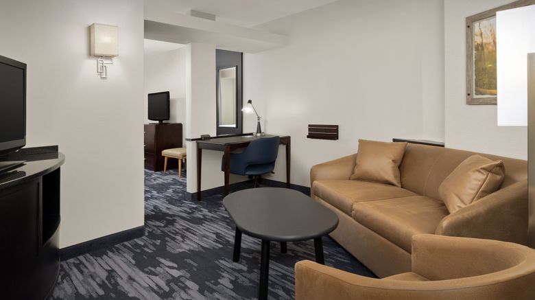 <b>Fairfield Inn & Suites Tacoma Suite</b>. Images powered by <a href="https://www.leonardoworldwide.com/" title="Leonardo Worldwide" target="_blank">Leonardo</a>.