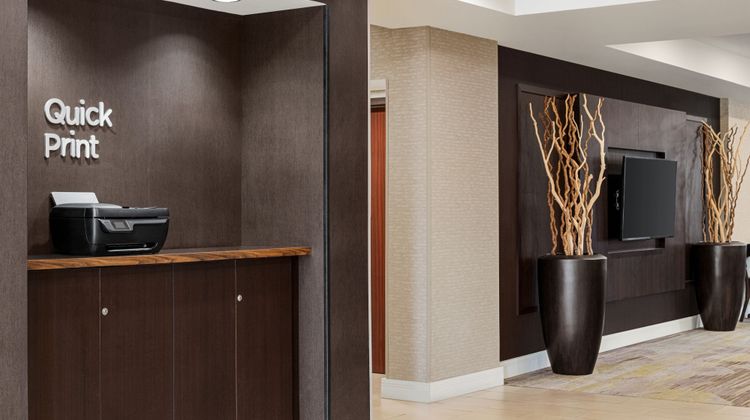 Courtyard Tupelo Lobby