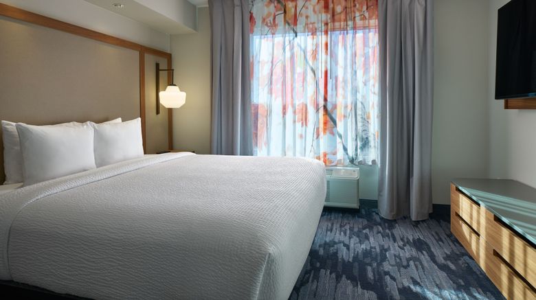 <b>Fairfield Inn & Suites by Marriott Suite</b>. Images powered by <a href="https://www.leonardoworldwide.com/" title="Leonardo Worldwide" target="_blank">Leonardo</a>.