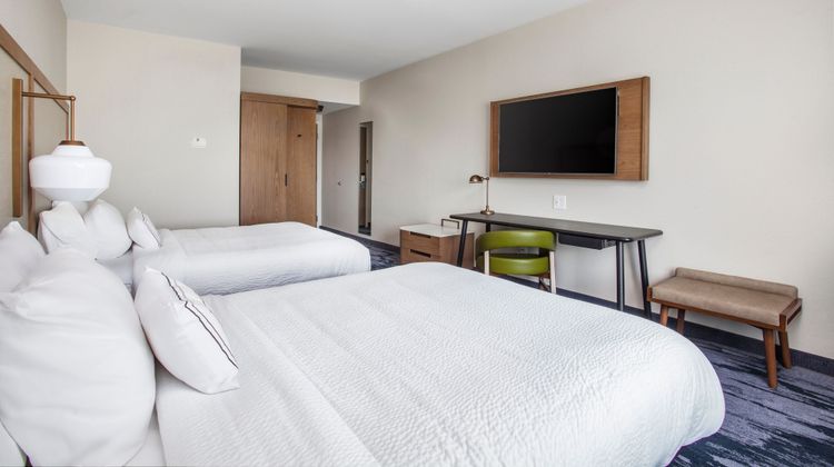 Fairfield Inn & Suites Lebanon Room