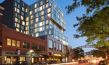 Le Meridien Columbus, The Joseph