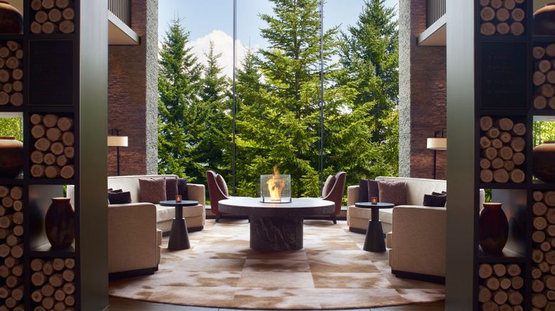 <b>Higashiyama Niseko Village-Ritz-Carlton Lobby</b>. Images powered by <a href="https://www.leonardoworldwide.com/" title="Leonardo Worldwide" target="_blank">Leonardo</a>.