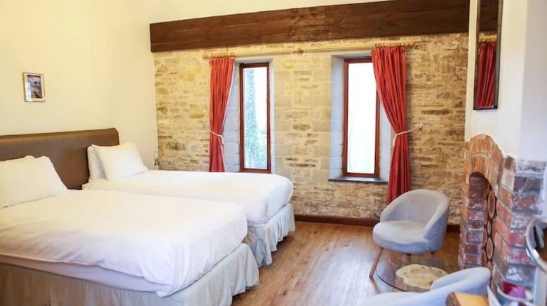 <b>Kingston Country Courtyard Room</b>. Images powered by <a href="https://www.leonardoworldwide.com/" title="Leonardo Worldwide" target="_blank">Leonardo</a>.