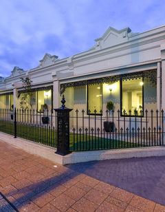 Aloha Central Premium Studios
