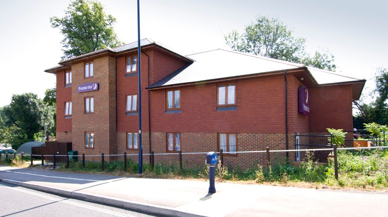 <b>Premier Inn Portsmouth (Horndean) Exterior</b>. Images powered by <a href="https://www.leonardoworldwide.com/" title="Leonardo Worldwide" target="_blank">Leonardo</a>.