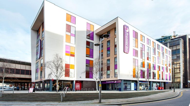 <b>Premier Inn Portsmouth City Centre hotel Exterior</b>. Images powered by <a href="https://www.leonardoworldwide.com/" title="Leonardo Worldwide" target="_blank">Leonardo</a>.