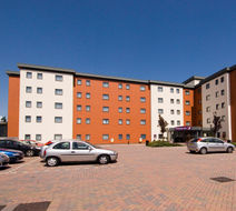 Premier Inn Portsmouth (Port Solent) Exterior
