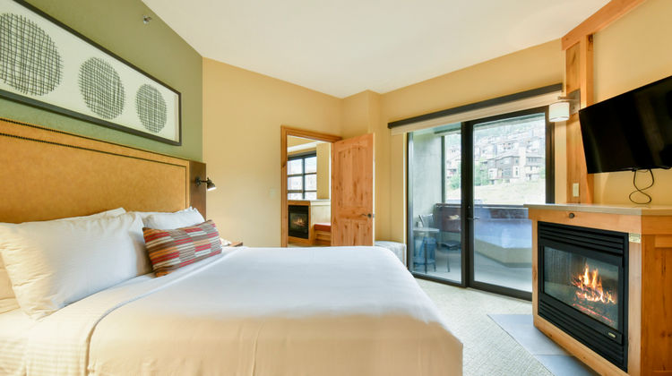 Grand Summit Hotel Room