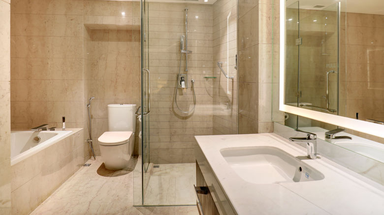 <b>Crowne Plaza Dhaka Gulshan Room</b>. Images powered by <a href="https://www.leonardoworldwide.com/" title="Leonardo Worldwide" target="_blank">Leonardo</a>.