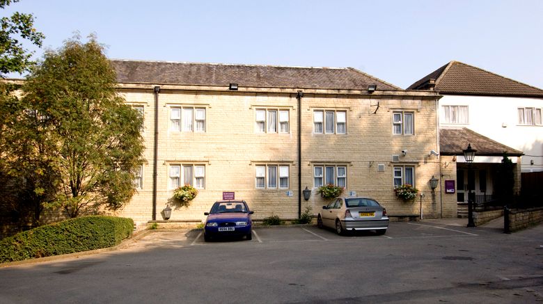 <b>Premier Inn Stroud Exterior</b>. Images powered by <a href="https://www.leonardoworldwide.com/" title="Leonardo Worldwide" target="_blank">Leonardo</a>.