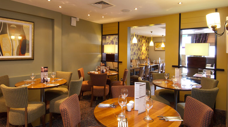 <b>Premier Inn Sunbury Kempton Park-Sunbury Restaurant</b>. Images powered by <a href="https://www.leonardoworldwide.com/" title="Leonardo Worldwide" target="_blank">Leonardo</a>.