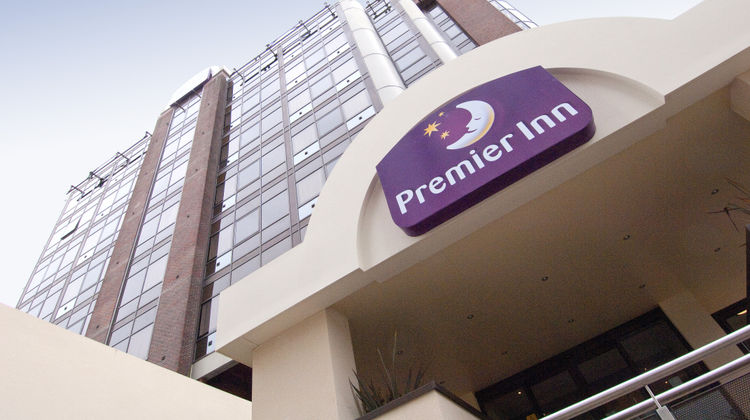 Premier Inn Sunbury Kempton Park-Sunbury Exterior