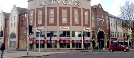 Premier Inn Swansea City Centre Exterior