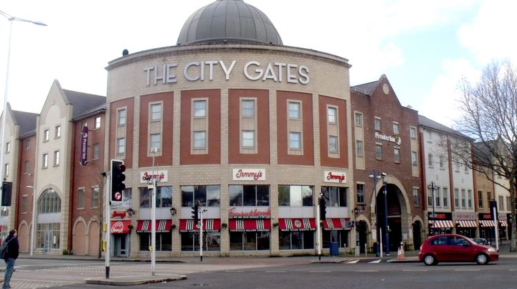 Premier Inn Swansea City Centre Exterior