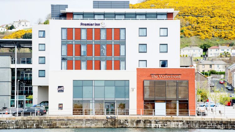 Premier Inn Swansea Waterfront Exterior