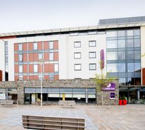Premier Inn Swansea Waterfront Exterior