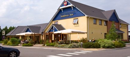 Premier Inn Swindon Central Exterior