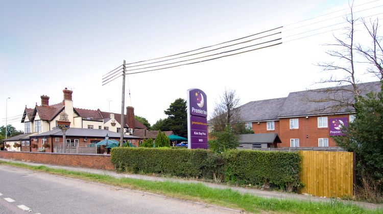 Premier Inn Swindon North Exterior