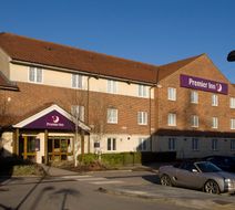 Premier Inn Swindon West Exterior