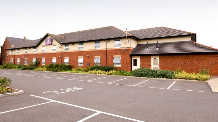 Premier Inn Taunton Central (North) Exterior