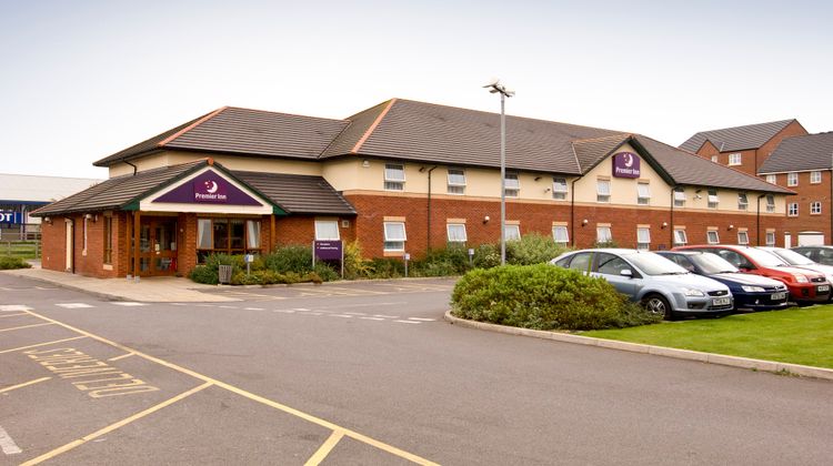 Premier Inn Taunton Central (North) Exterior